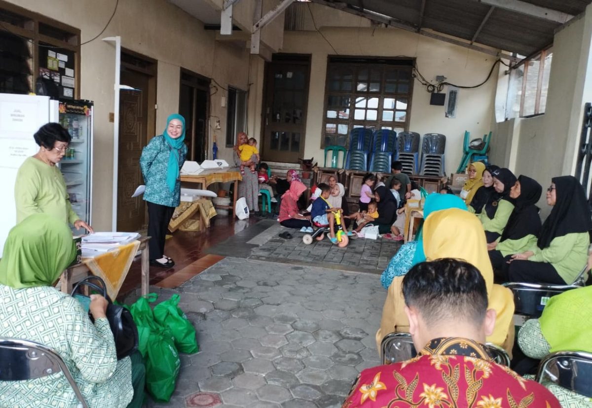 KUNJUNGAN TP-PKK KOTA MAGELANG KE POSYANDU RW 07 DALAM RANGKA PEMANTAUAN STATUD GIZI BALITA TAHUN 2025